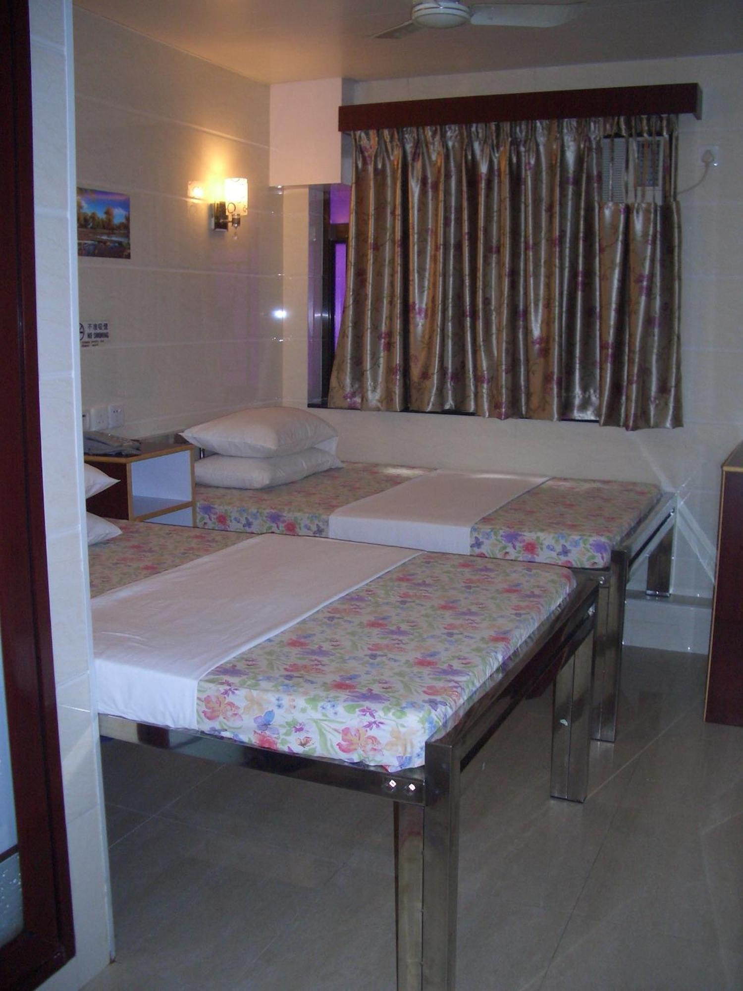 Maple Leaf Guest House Гонконг Екстер'єр фото